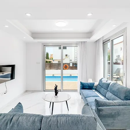 Villa Seabreeze Sofia By Ezoria Villas Vila